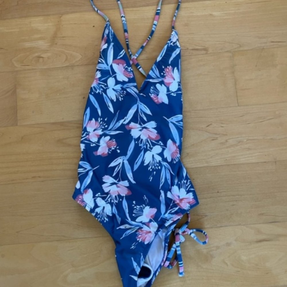 Splendid One Piece Hawaiin Print Bathing Suit - XS